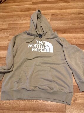 The North Face Half Dome Logo Hoodie Sweatshirt (Women’s XL) Beige